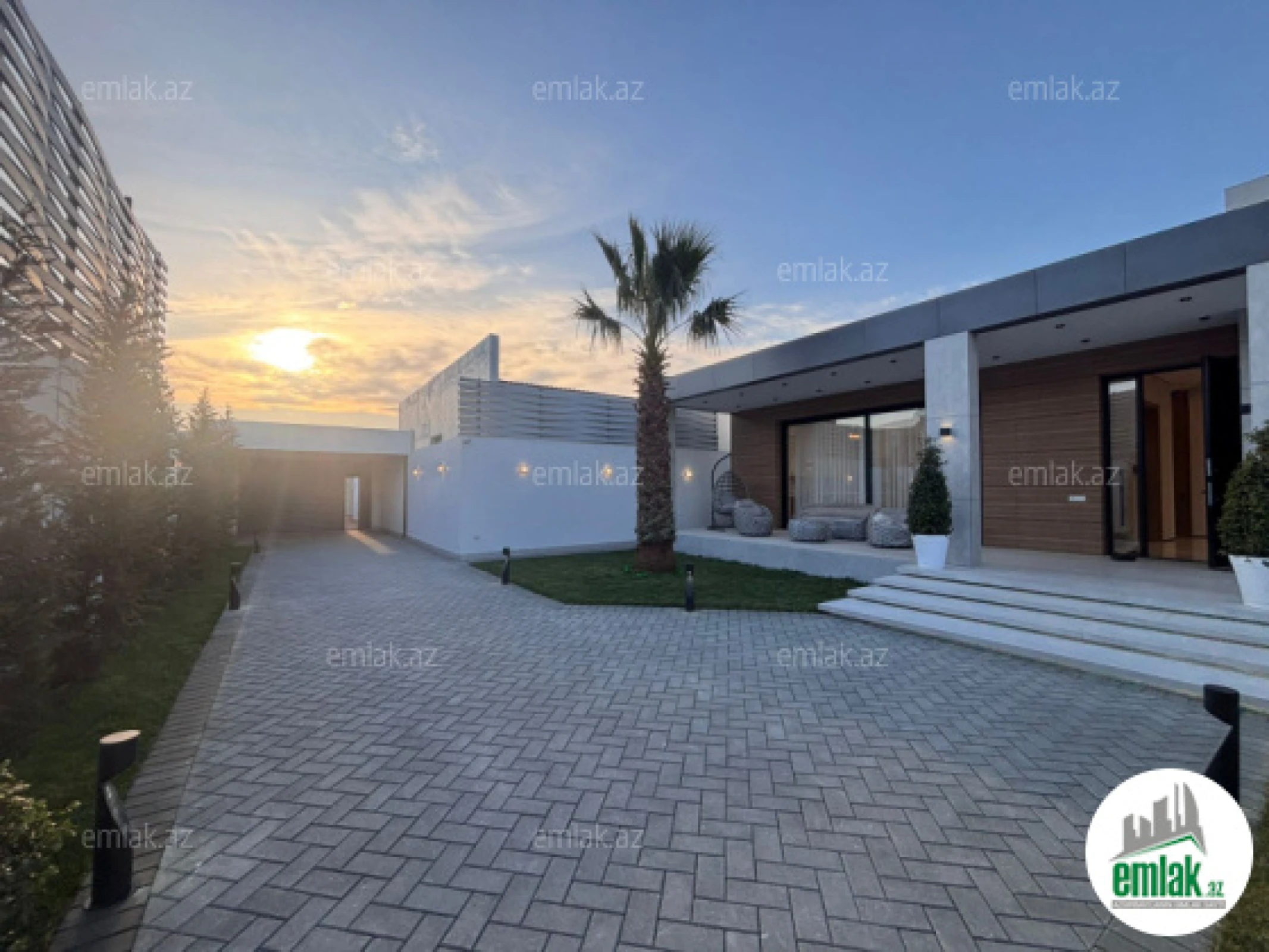 Satılır 5 otaqlı həyət evi 250 m²