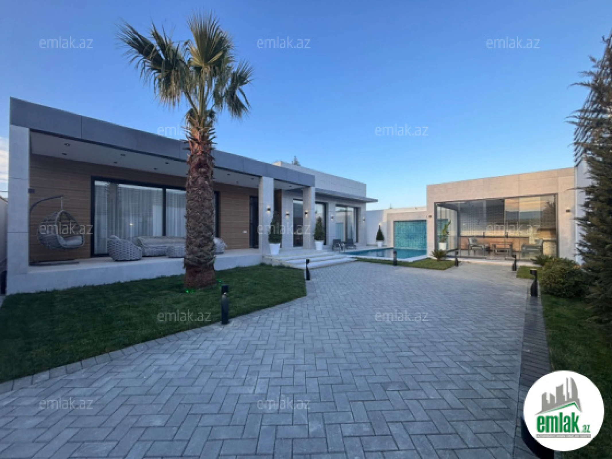 Satılır 5 otaqlı həyət evi 250 m²