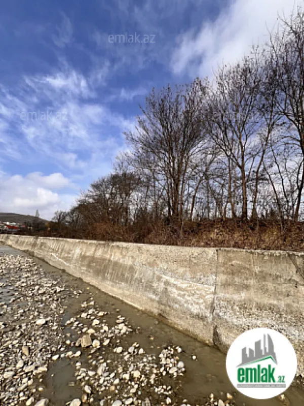 Satılır torpaq sahəsi 10 m²