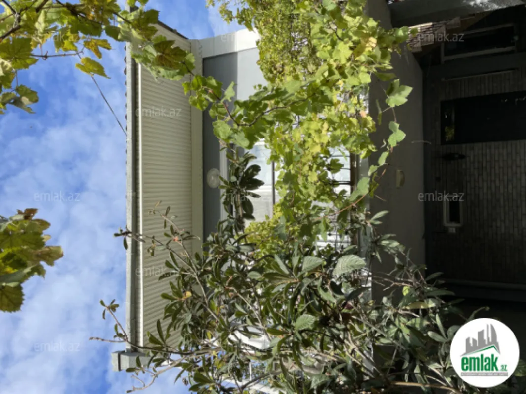 Satılır 6 otaqlı həyət evi 150 m²