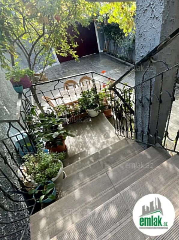 Satılır 6 otaqlı həyət evi 150 m²