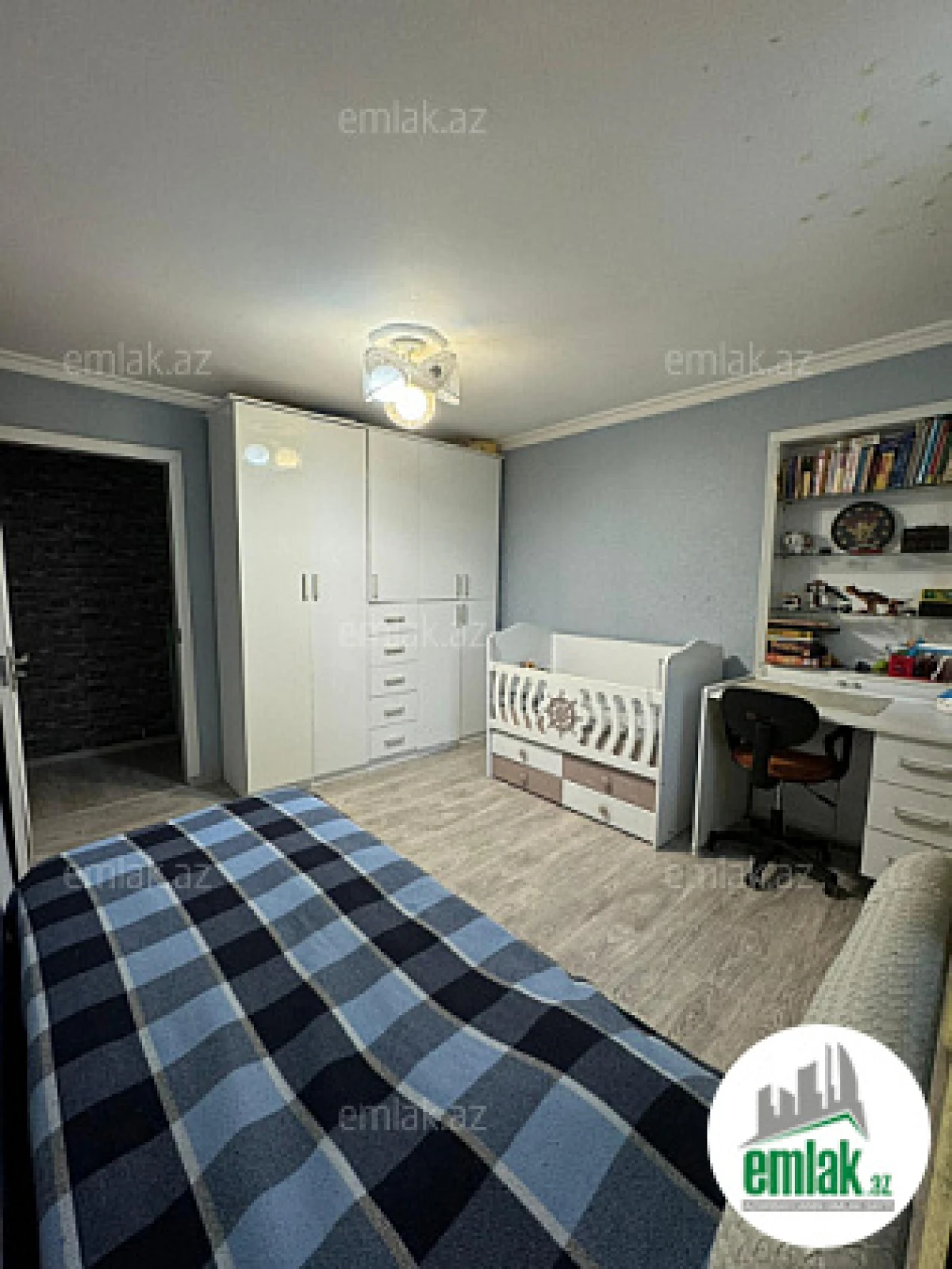 Satılır 6 otaqlı həyət evi 150 m²