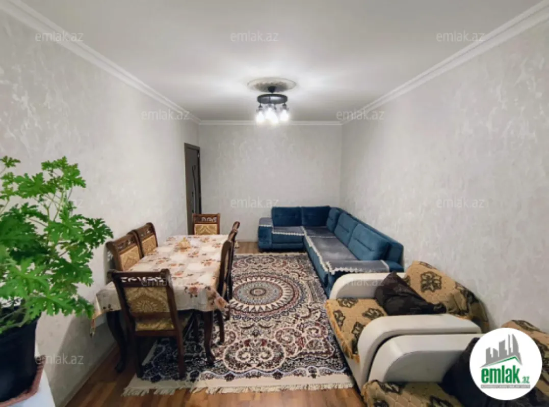 Satılır 3 otaqlı köhnə tikili 100 m²