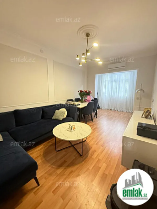 Satılır 3 otaqlı köhnə tikili 90 m²