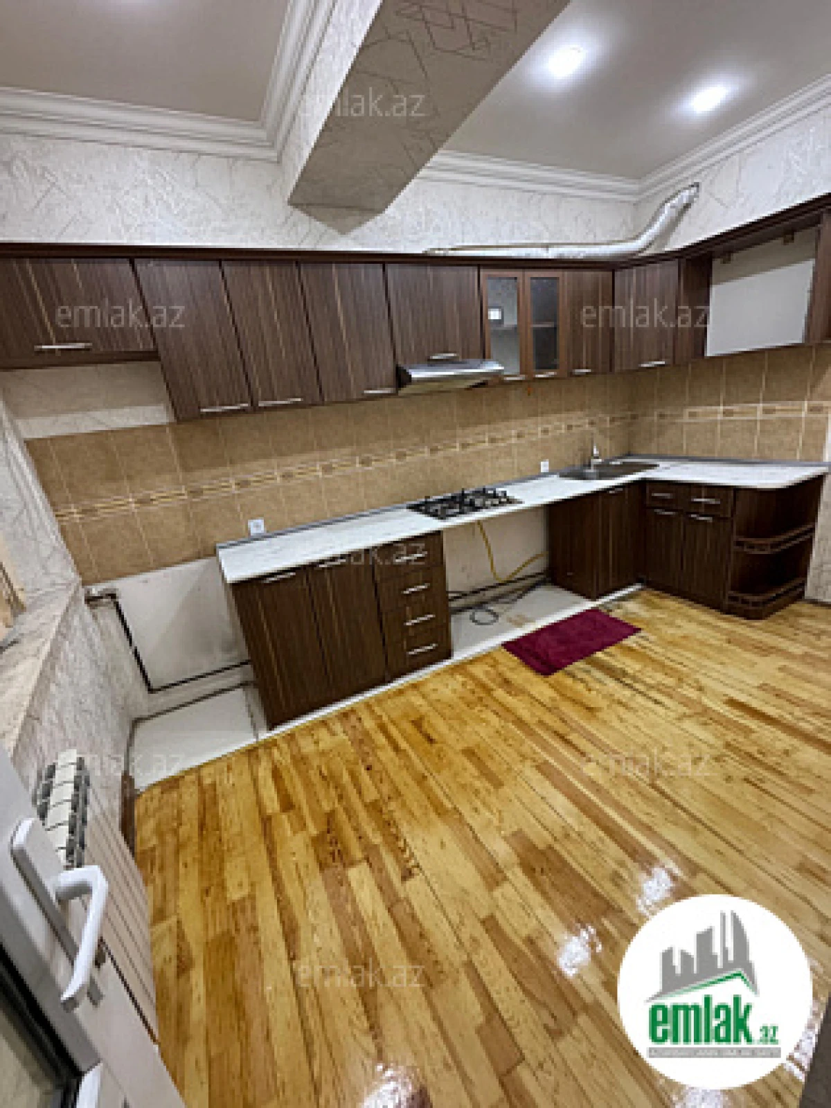 Satılır 3 otaqlı yeni tikili 100 m²