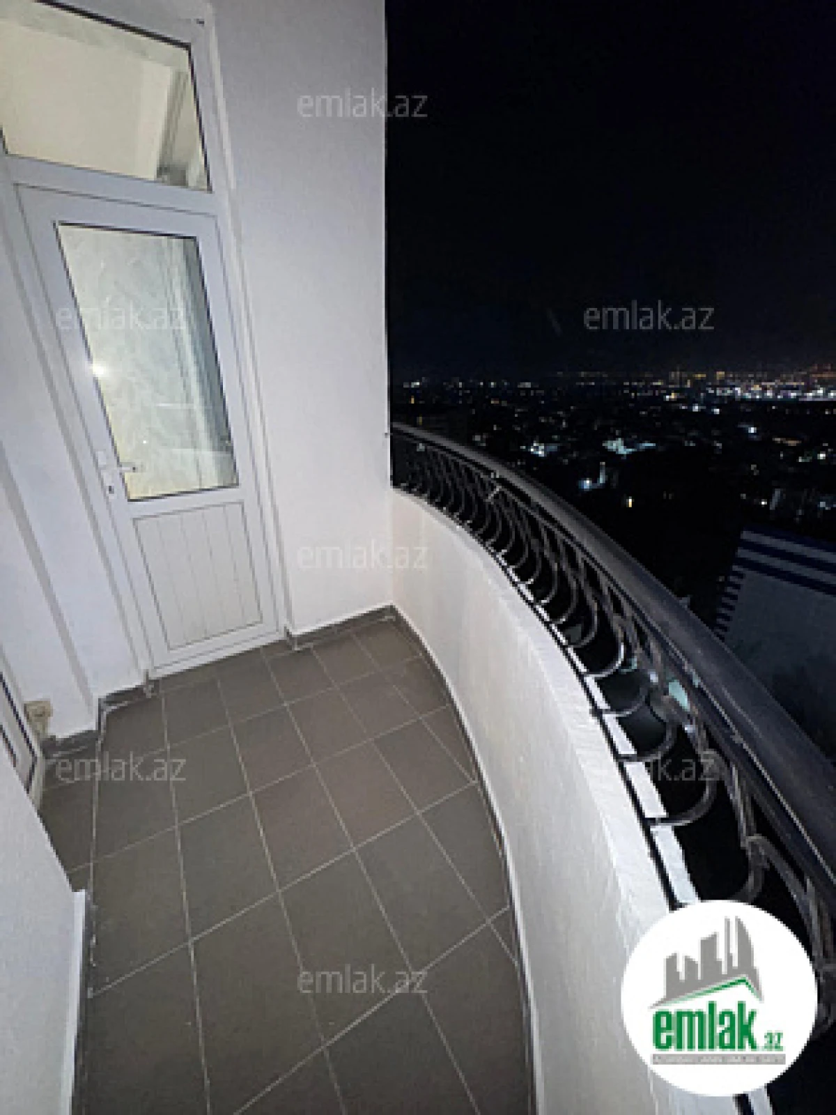 Satılır 3 otaqlı yeni tikili 100 m²