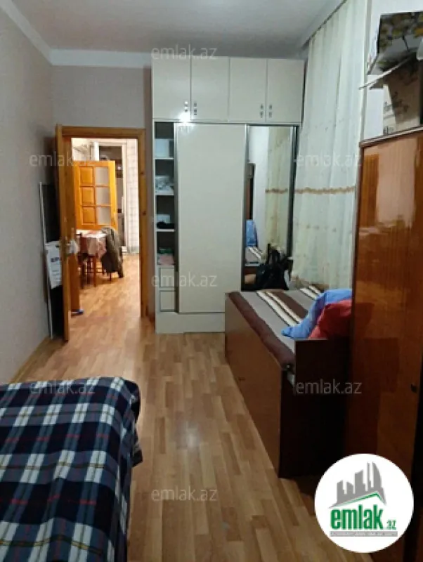 Satılır 3 otaqlı köhnə tikili 55 m²