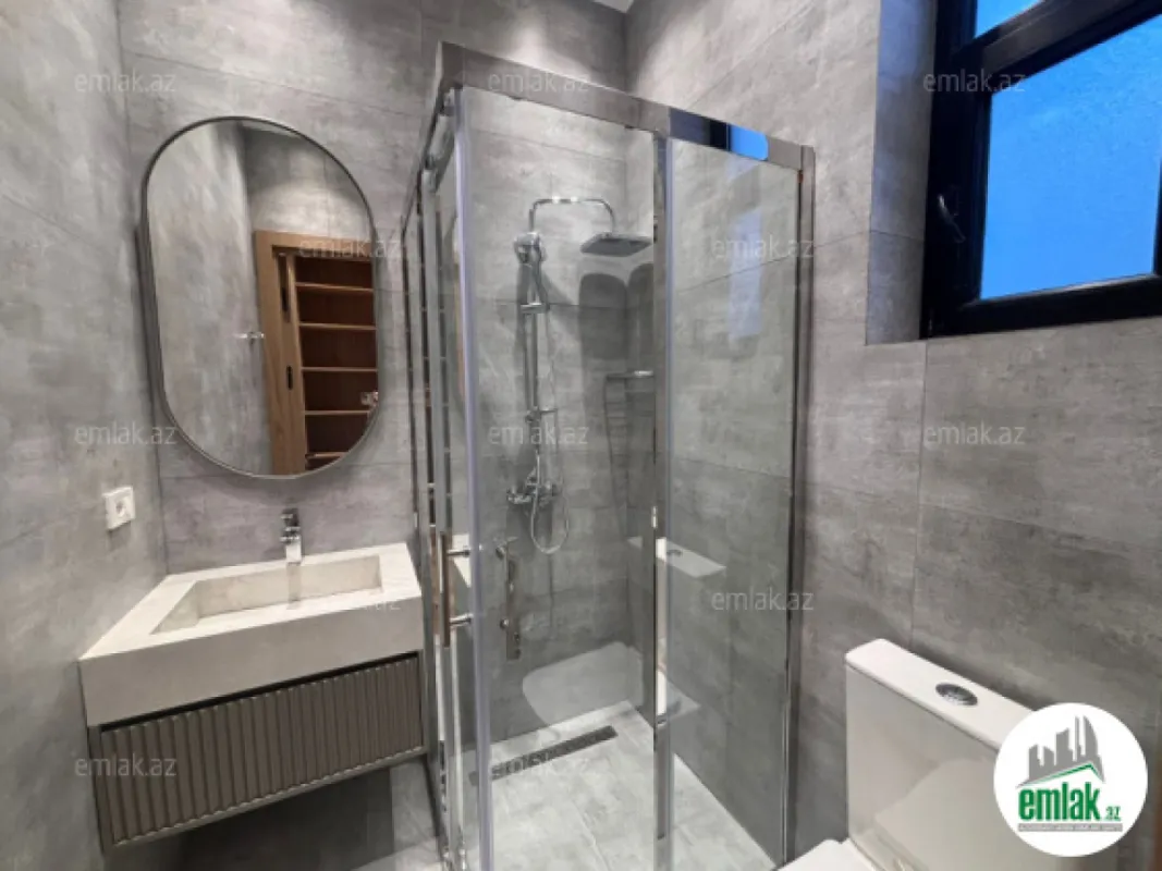 Satılır 5 otaqlı həyət evi 250 m²