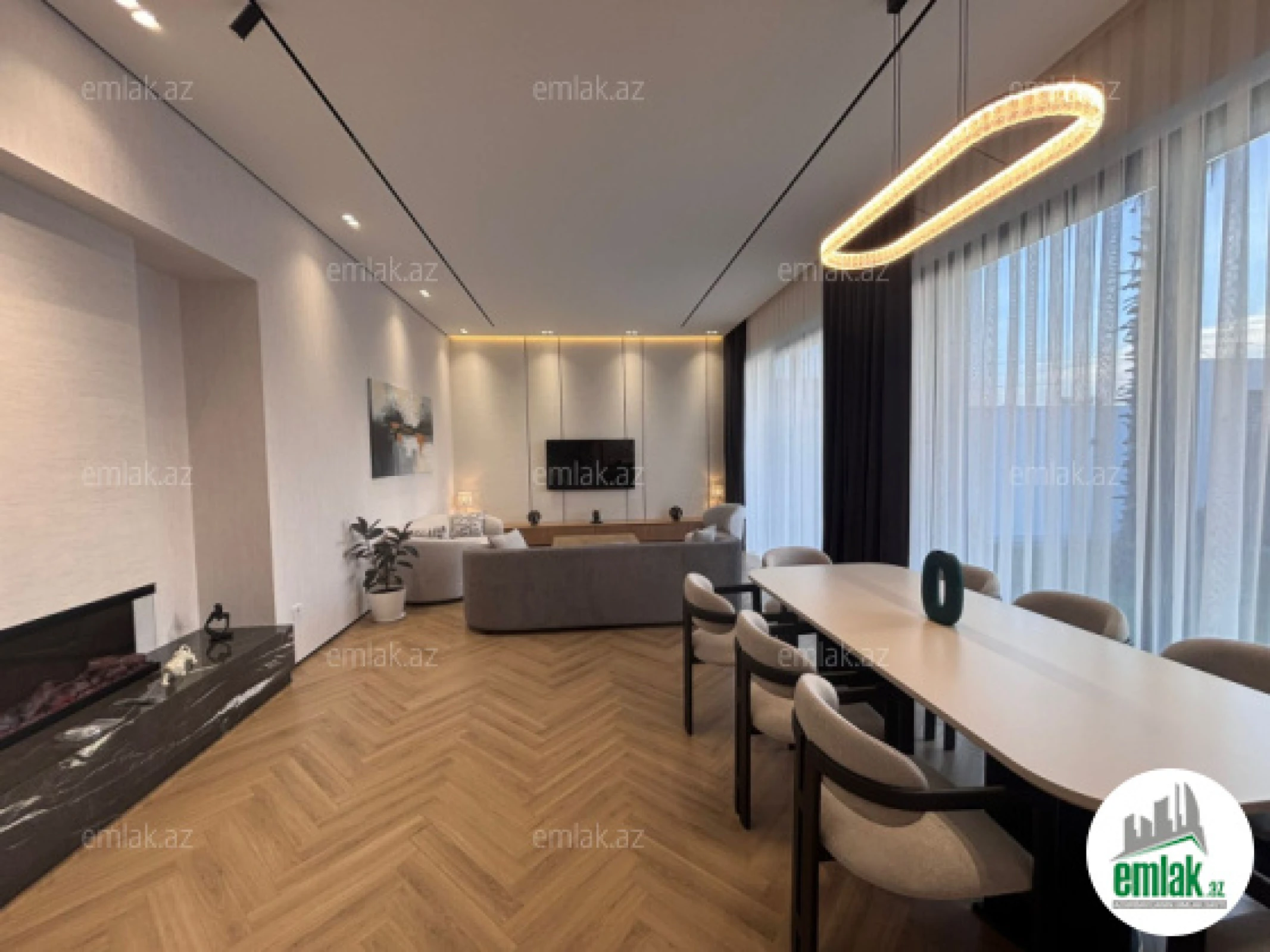 Satılır 5 otaqlı həyət evi 250 m²