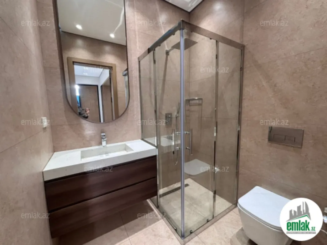 Satılır 5 otaqlı həyət evi 250 m²