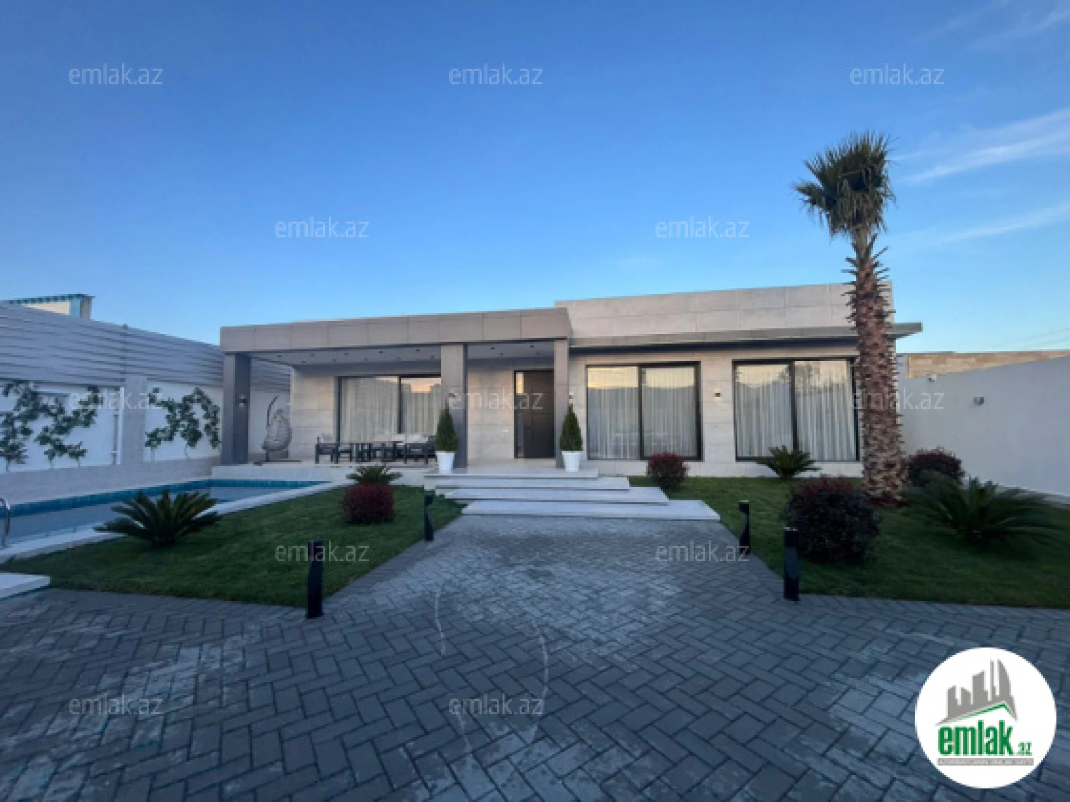 Satılır 5 otaqlı həyət evi 250 m²