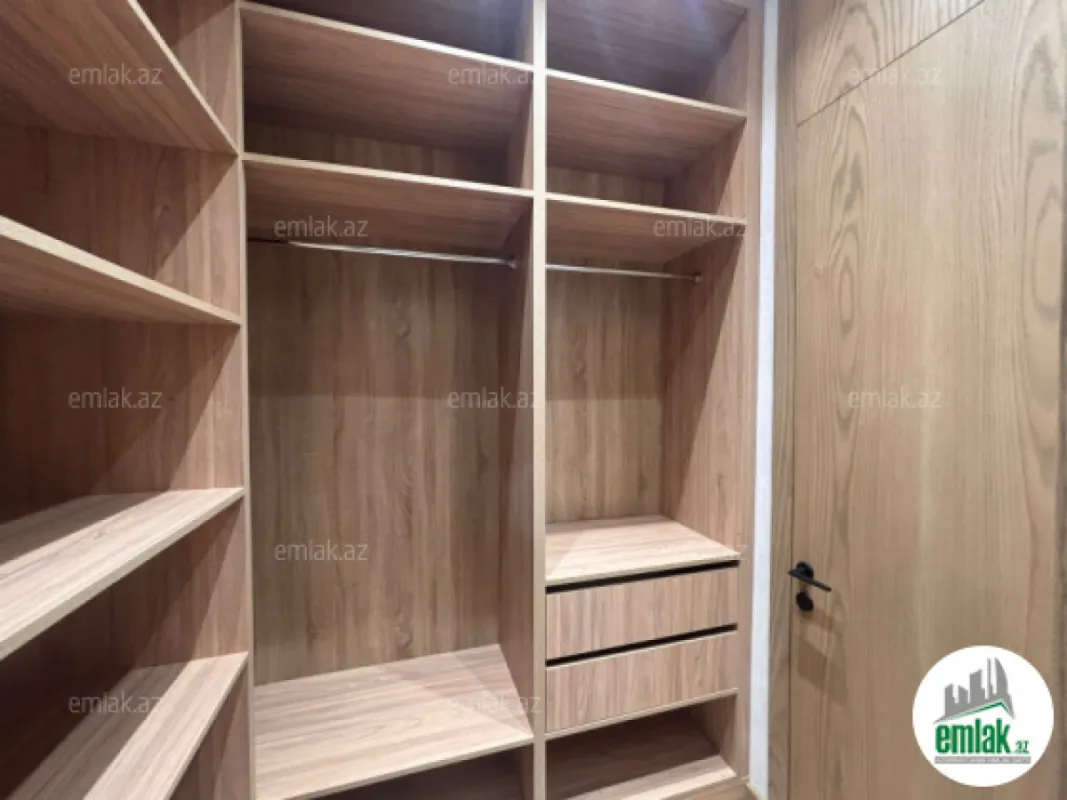 Satılır 5 otaqlı həyət evi 250 m²