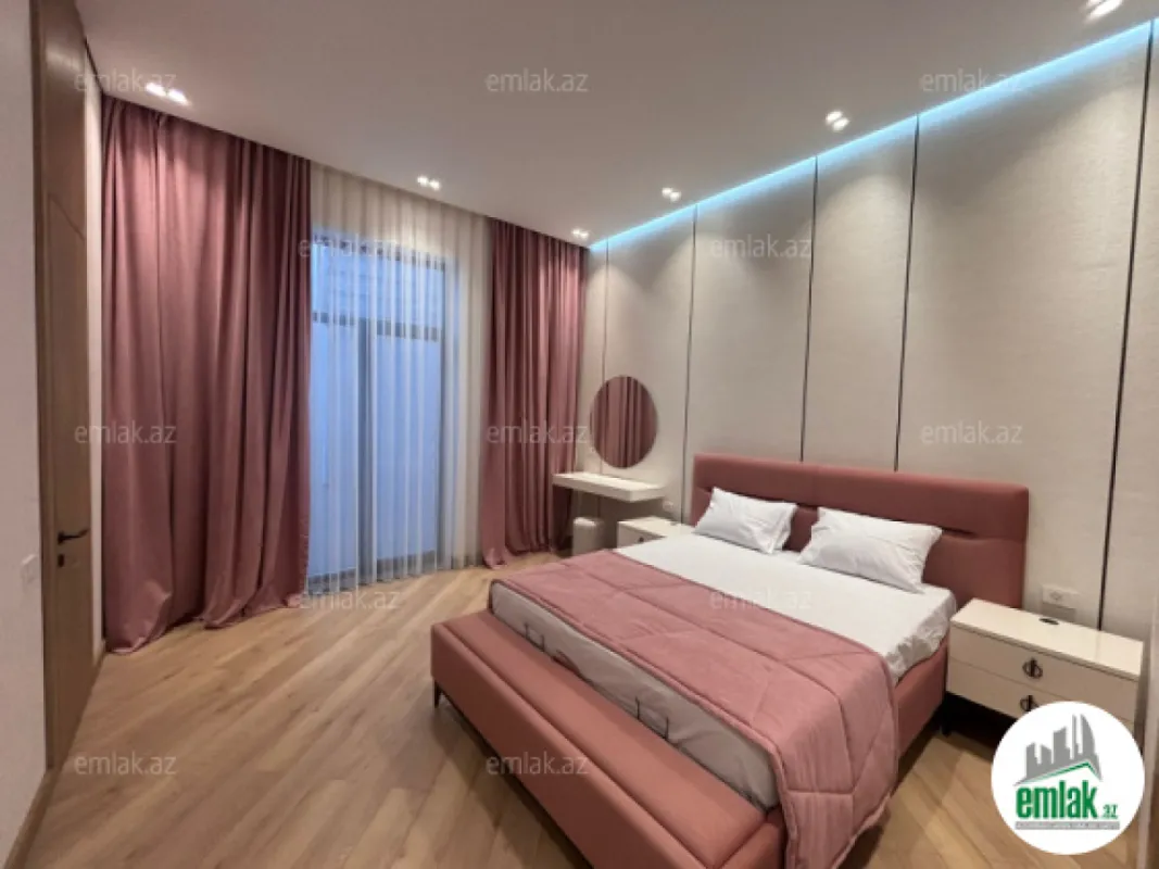Satılır 5 otaqlı həyət evi 250 m²
