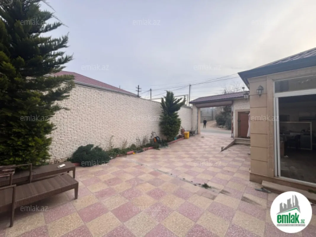 Satılır 5 otaqlı mənzil 200 m²