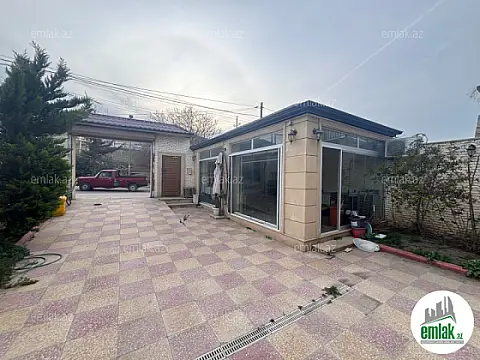 Satılır 5 otaqlı mənzil 200 m²