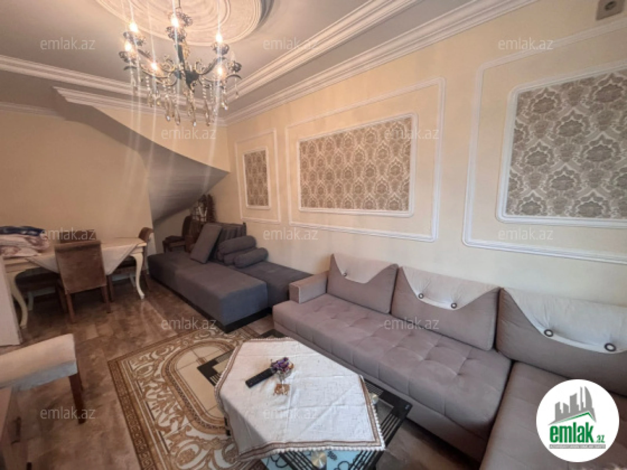 Satılır 5 otaqlı mənzil 200 m²