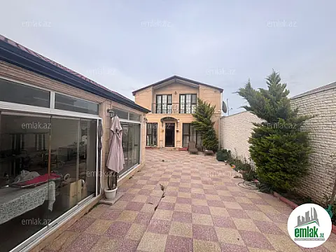 Satılır 5 otaqlı mənzil 200 m²