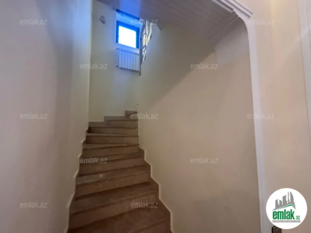 Satılır 5 otaqlı mənzil 200 m²