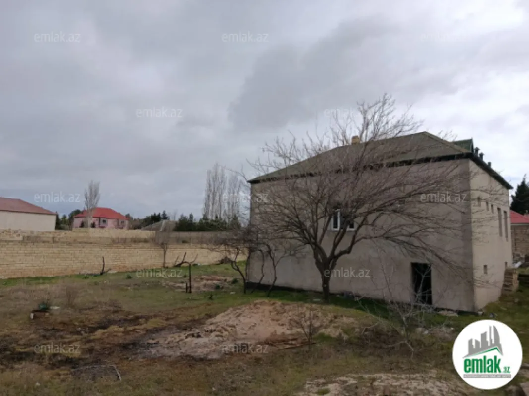 Satılır 4 otaqlı mənzil 390 m²