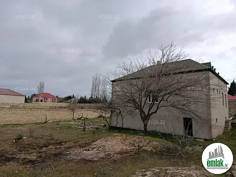 Satılır 4 otaqlı mənzil 390 m²