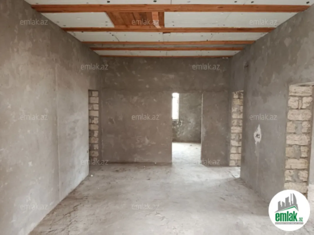 Satılır 4 otaqlı mənzil 390 m²