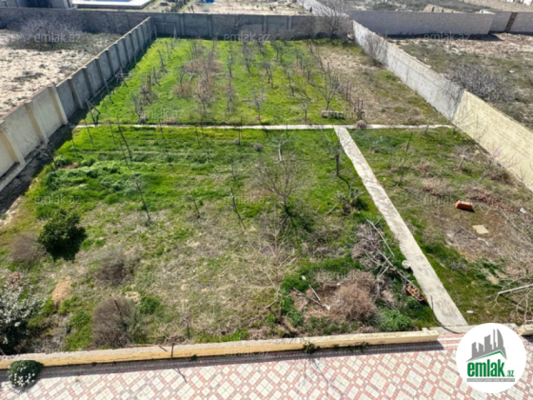 Satılır torpaq sahəsi 12 m²