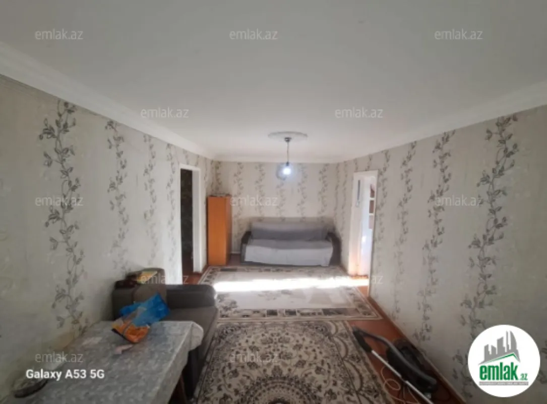 Satılır 2 otaqlı köhnə tikili 50 m²