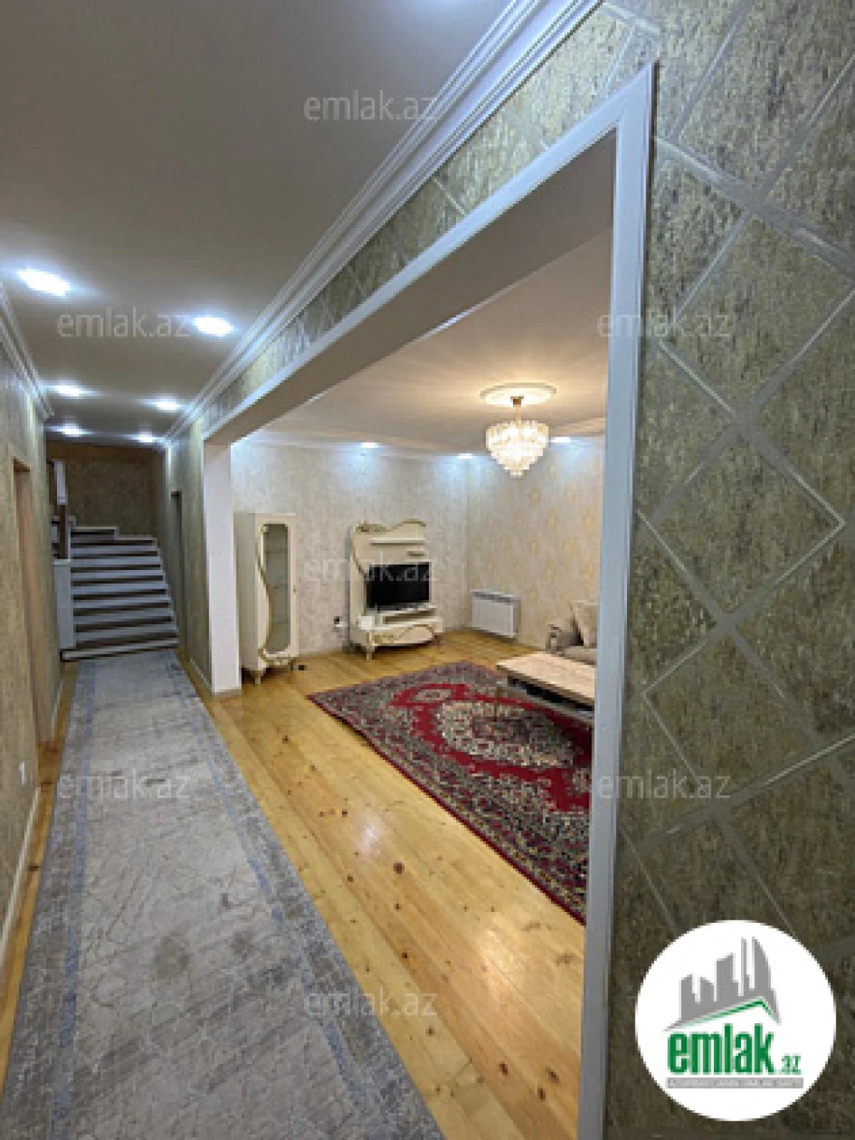 Satılır 5 otaqlı həyət evi 165 m²