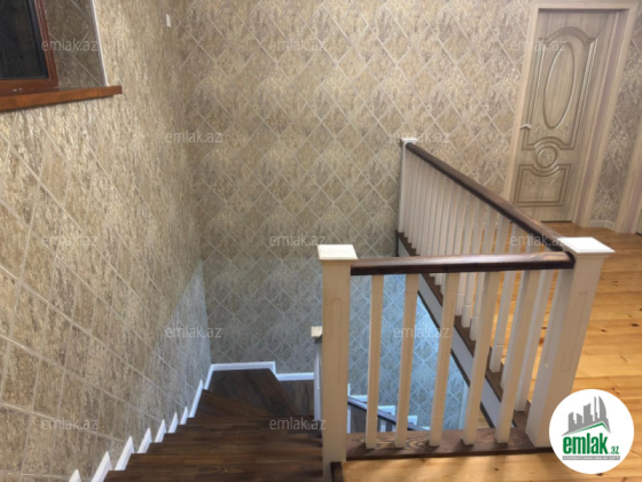 Satılır 5 otaqlı həyət evi 165 m²