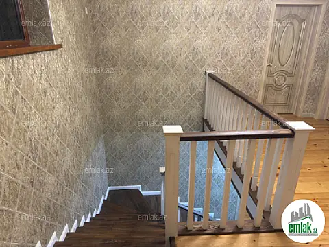 Satılır 5 otaqlı həyət evi 165 m²