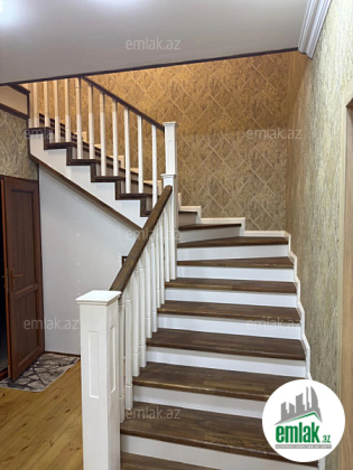 Satılır 5 otaqlı həyət evi 165 m²