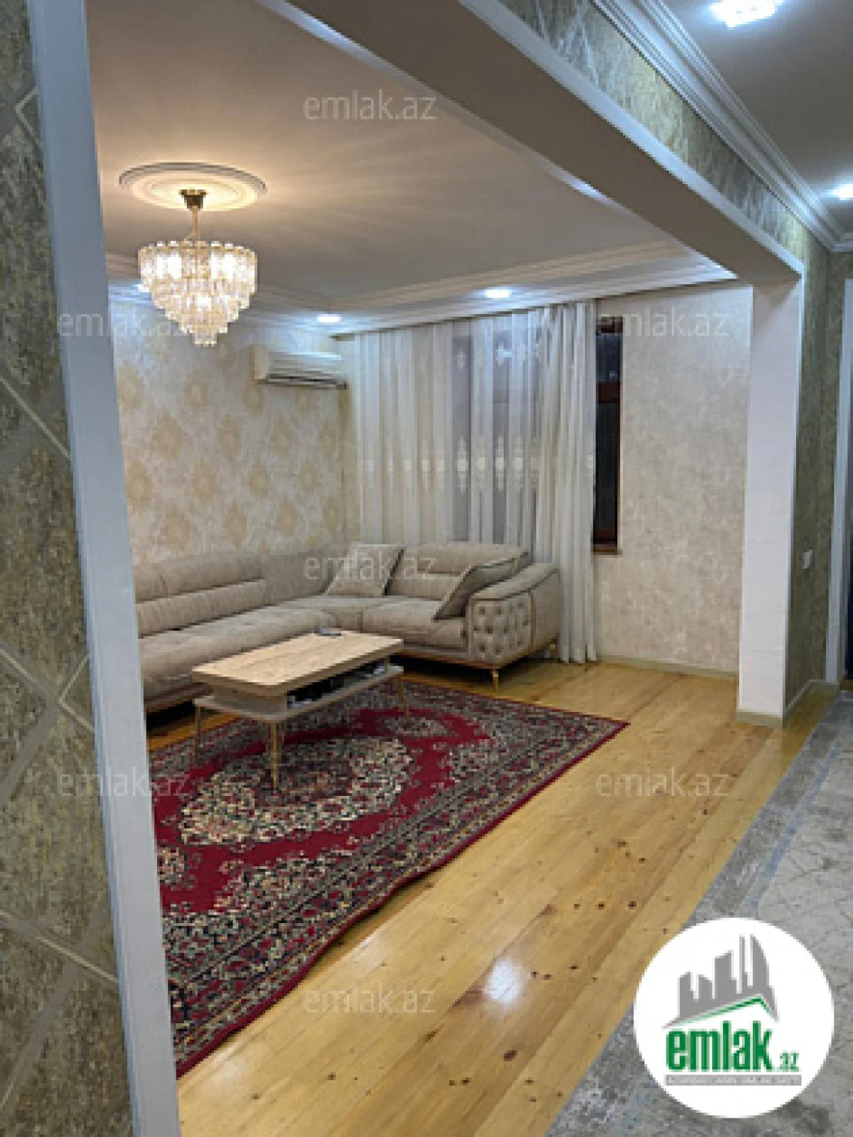 Satılır 5 otaqlı həyət evi 165 m²