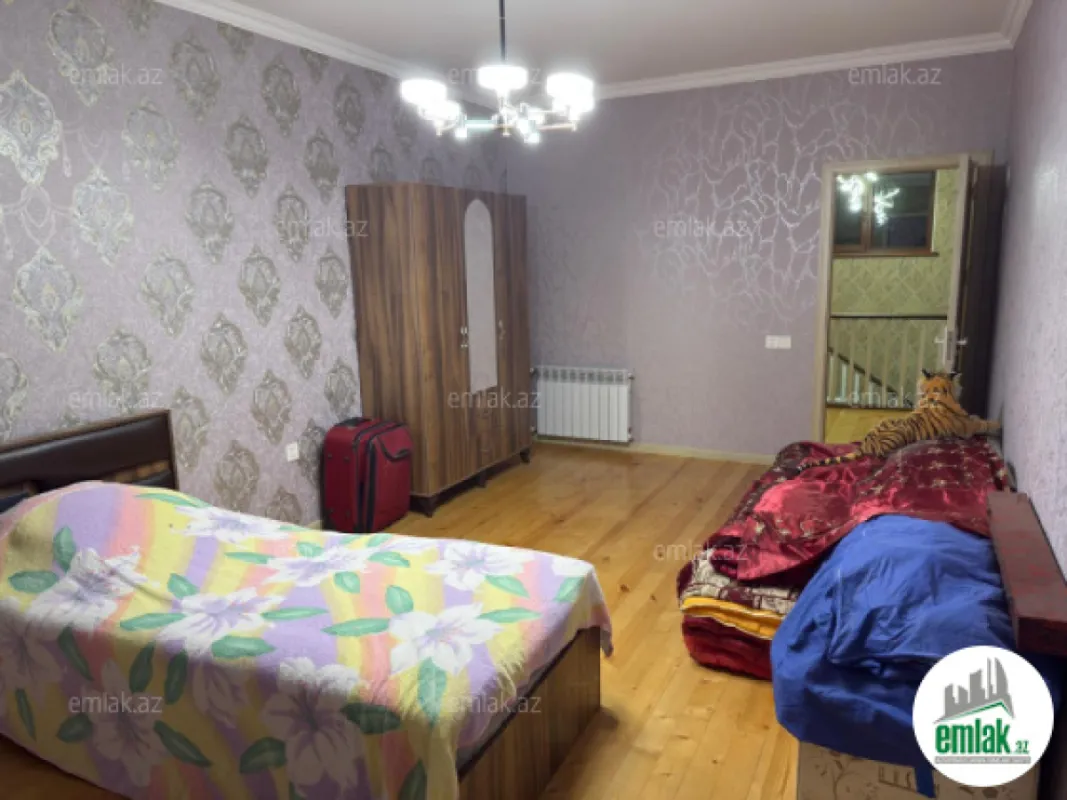 Satılır 5 otaqlı həyət evi 165 m²