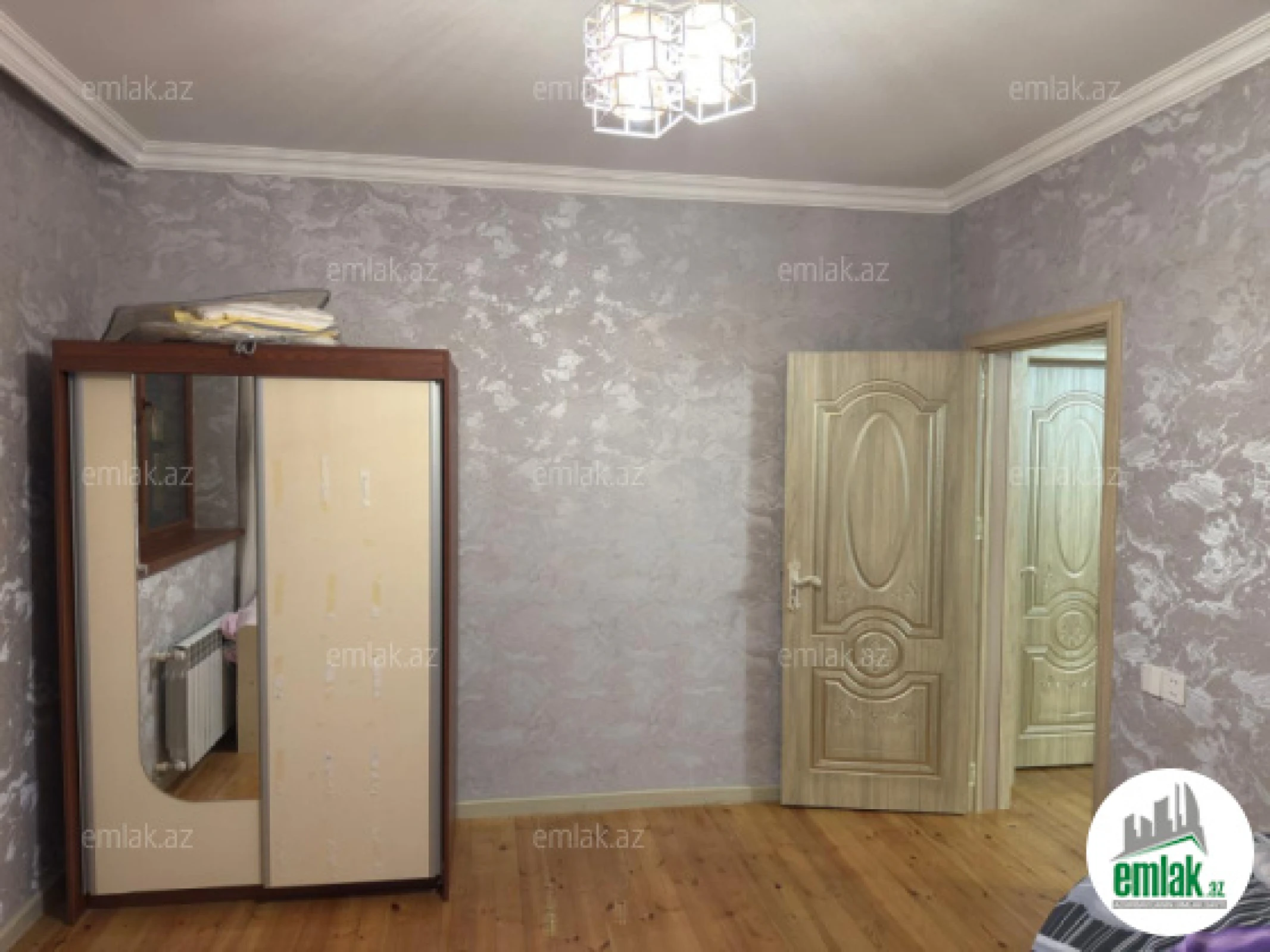 Satılır 5 otaqlı həyət evi 165 m²