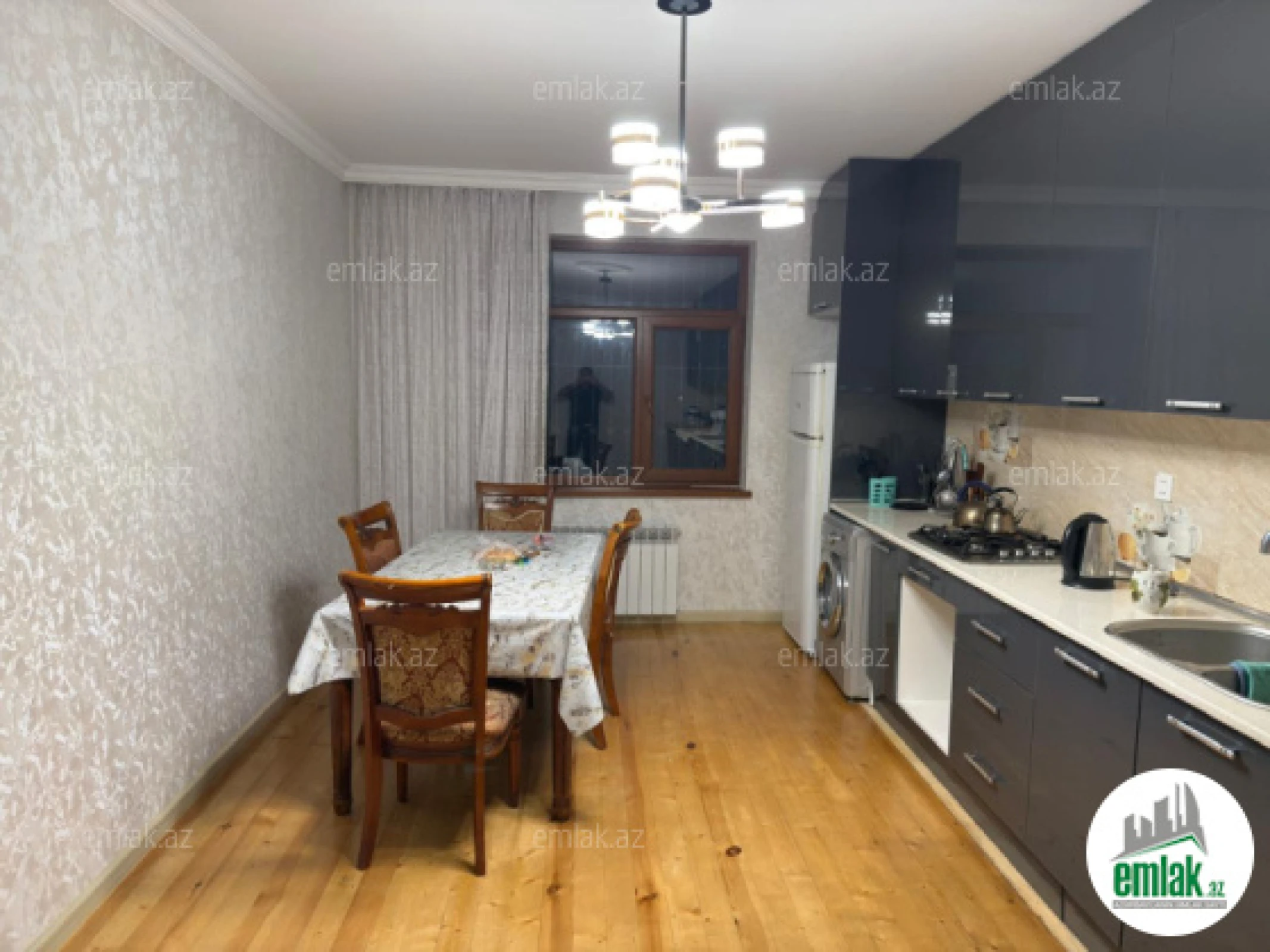 Satılır 5 otaqlı həyət evi 165 m²