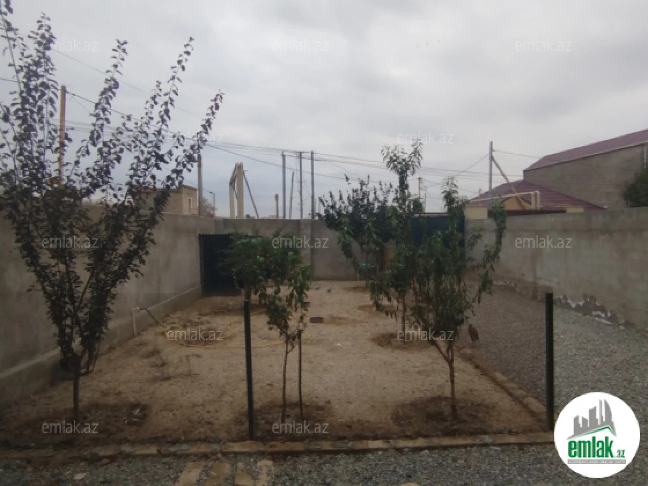 Satılır 5 otaqlı həyət evi 165 m²