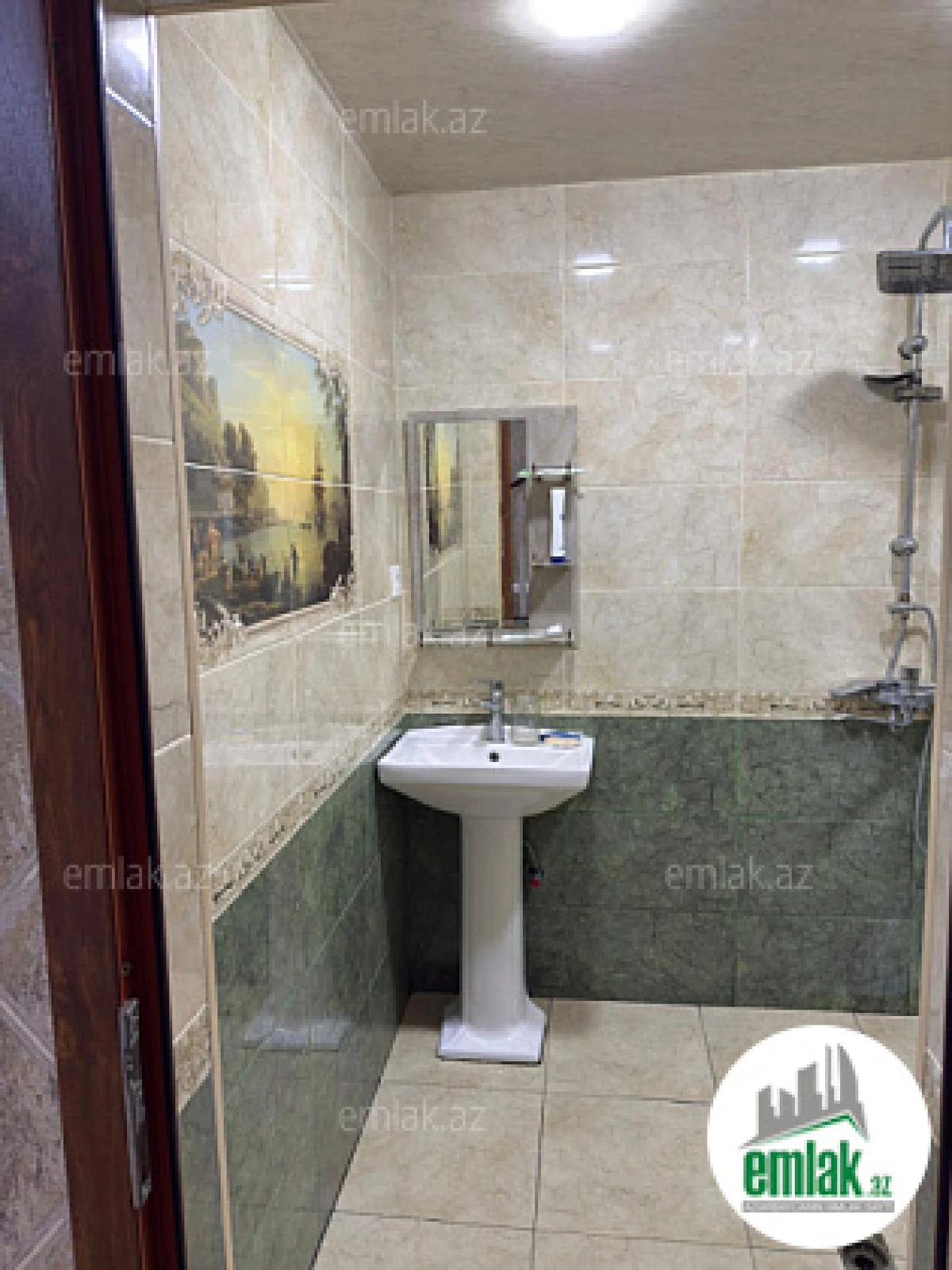 Satılır 5 otaqlı həyət evi 165 m²