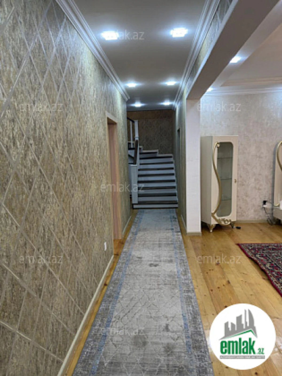 Satılır 5 otaqlı həyət evi 165 m²