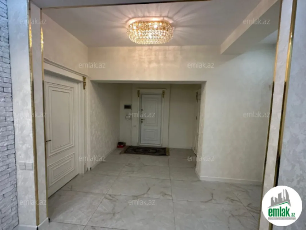 Satılır 3 otaqlı yeni tikili 100 m²