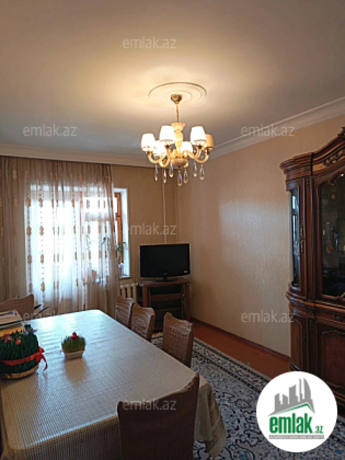 Satılır 4 otaqlı köhnə tikili 100 m²