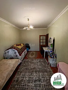 Satılır 4 otaqlı köhnə tikili 100 m²