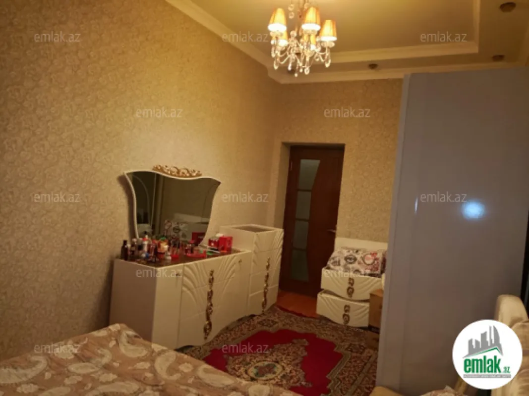 Satılır 3 otaqlı köhnə tikili 70 m²