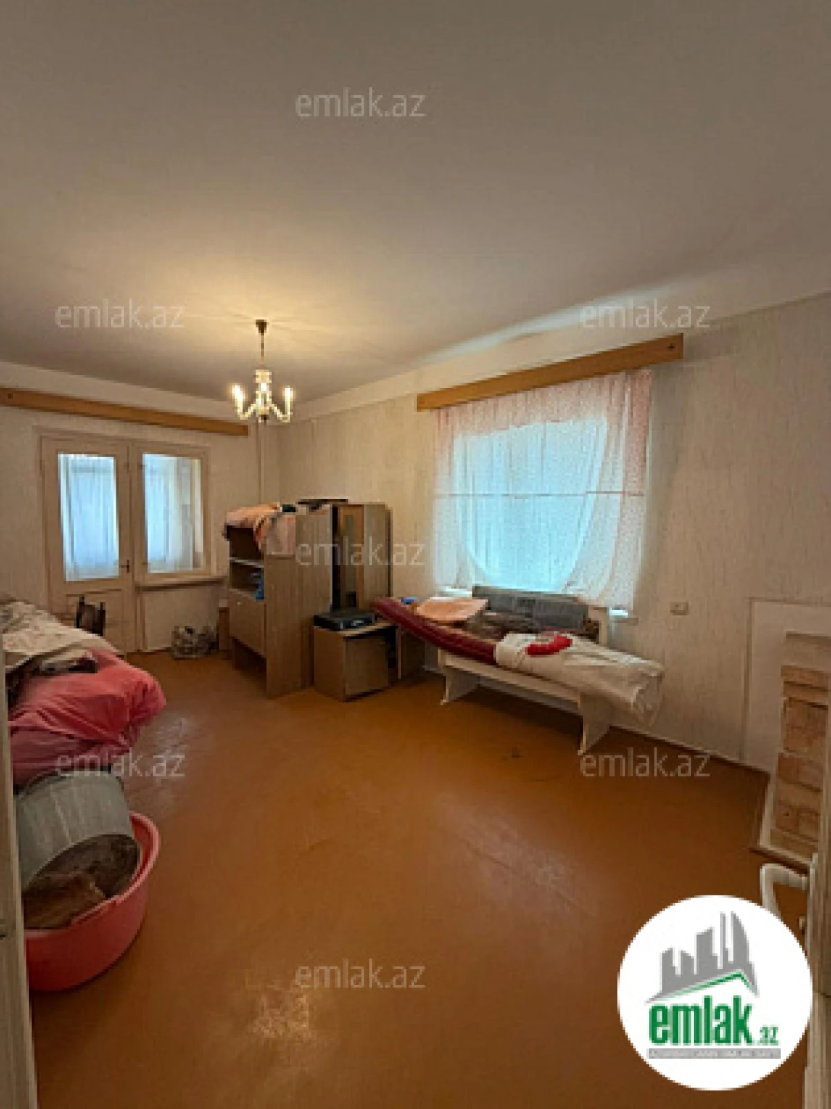 Satılır 4 otaqlı köhnə tikili 100 m²