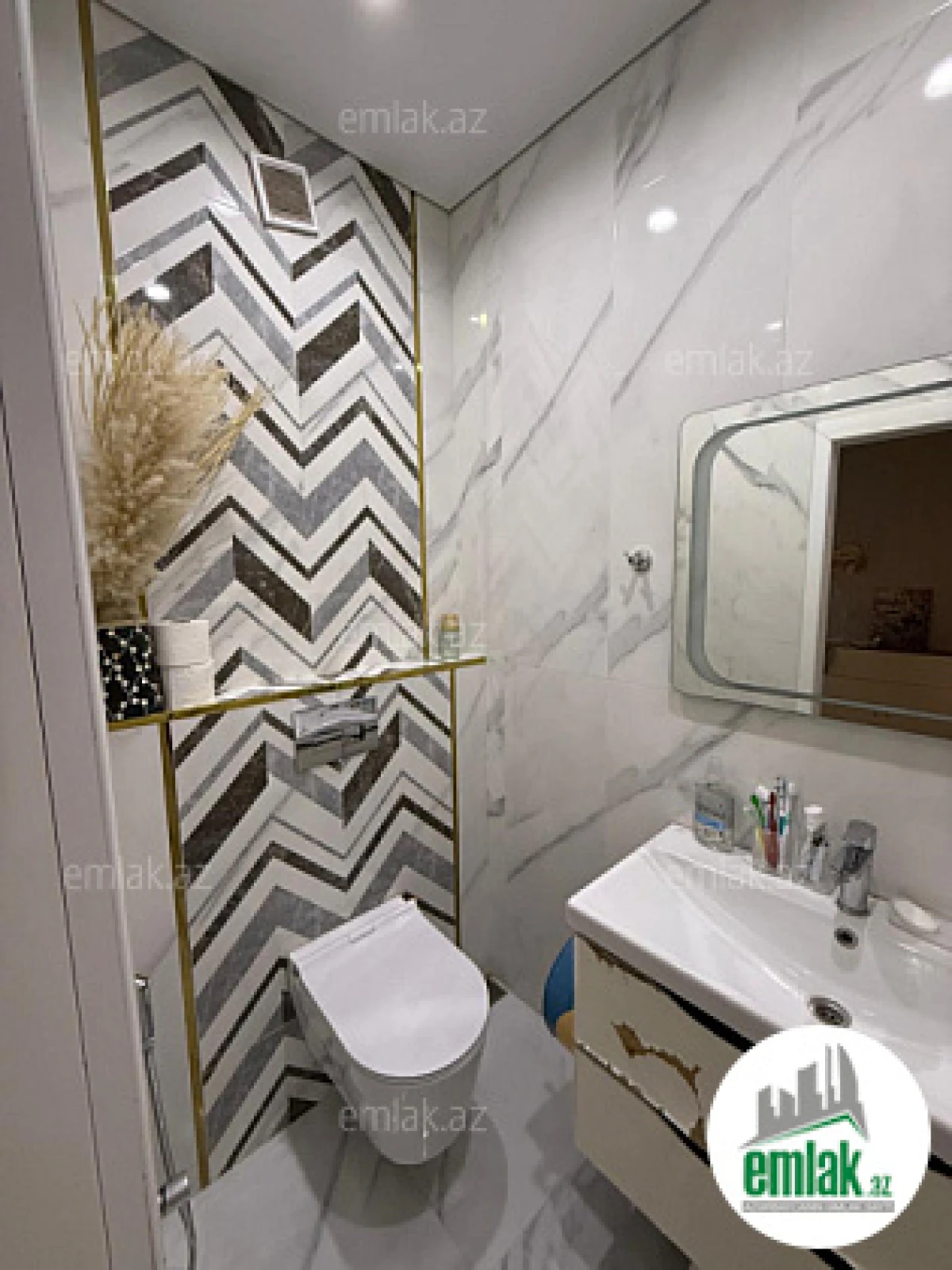 Satılır 3 otaqlı yeni tikili 70 m²