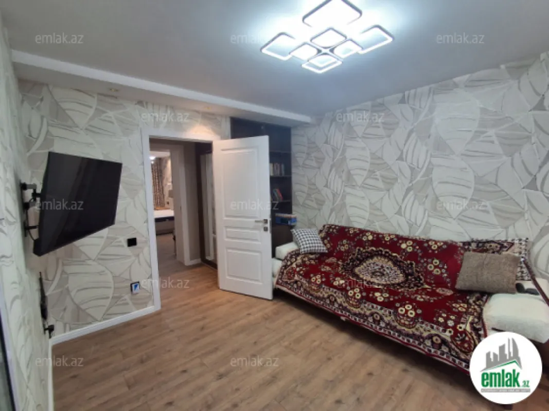 Satılır 2 otaqlı köhnə tikili 55 m²