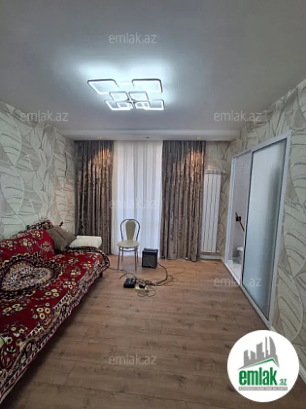 Satılır 2 otaqlı köhnə tikili 55 m²