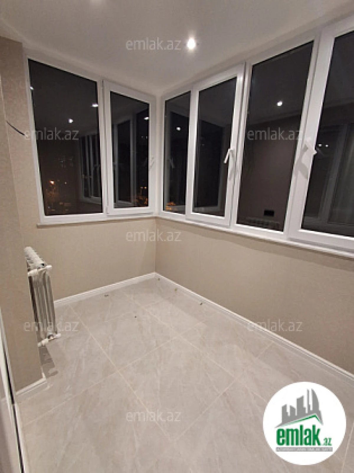 Satılır 2 otaqlı köhnə tikili 55 m²