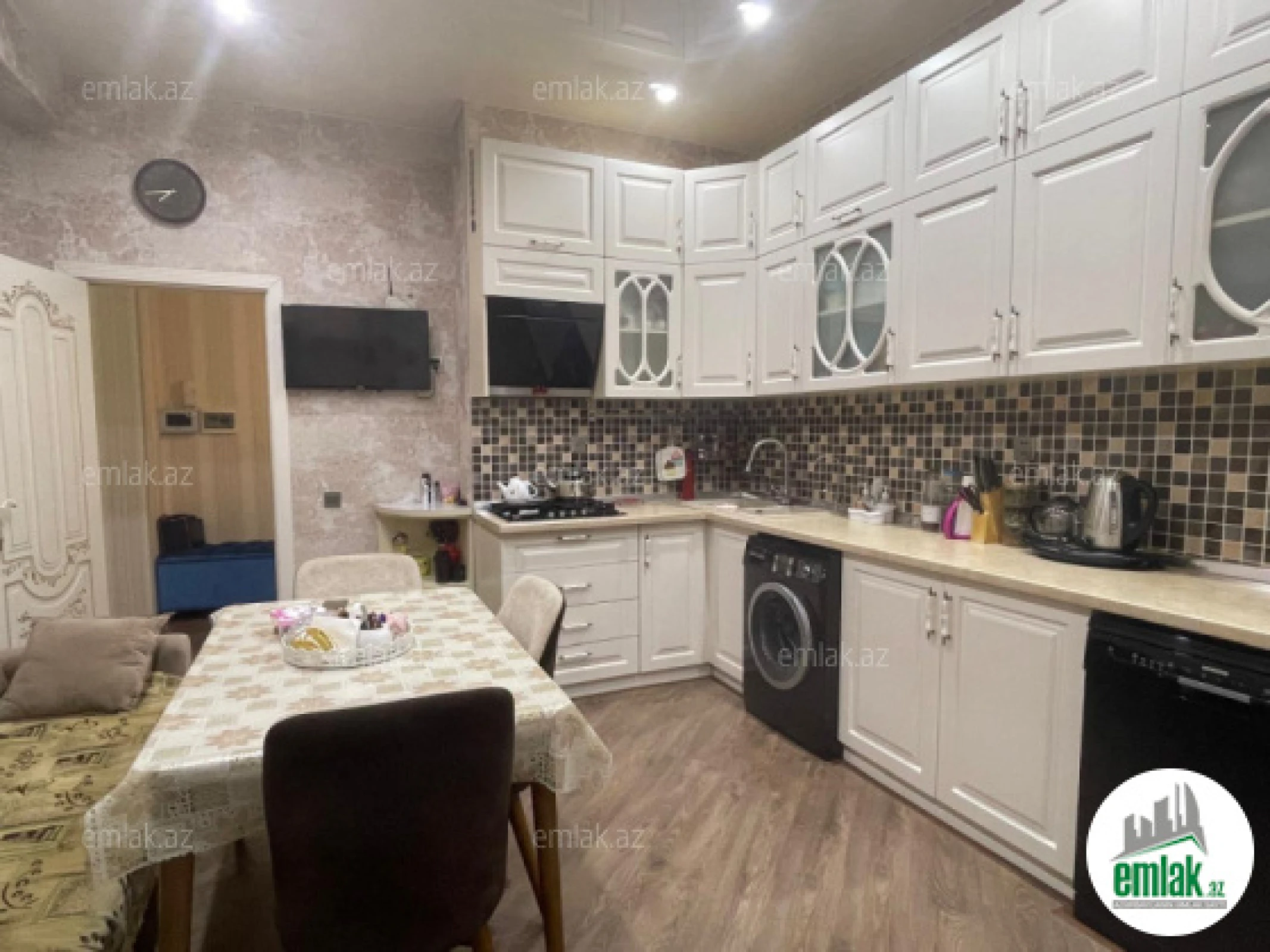 Satılır 2 otaqlı yeni tikili 96 m²