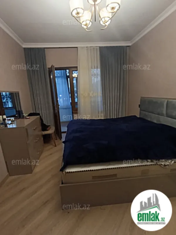 Satılır 3 otaqlı köhnə tikili 85 m²