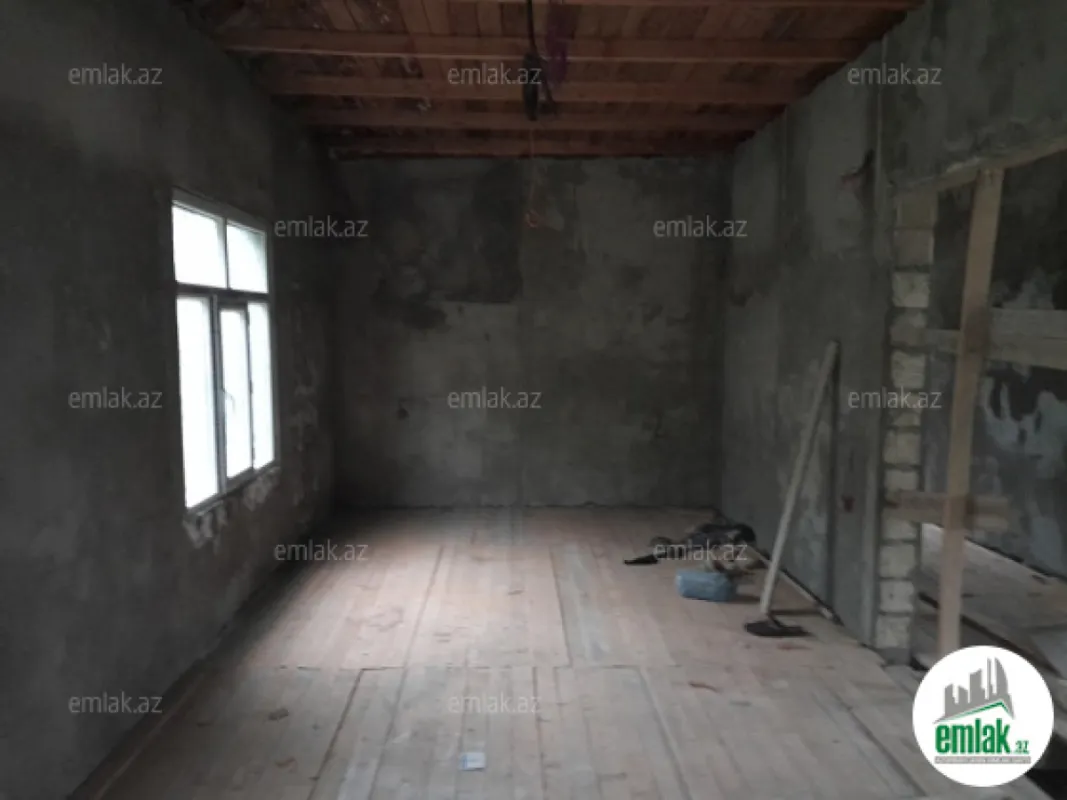 Satılır 6 otaqlı mənzil 200 m²